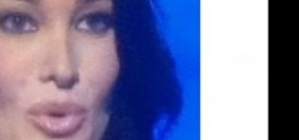 Manuela Arcuri ospite a Verissimo Manuela Arcuri ospite a Verissimo