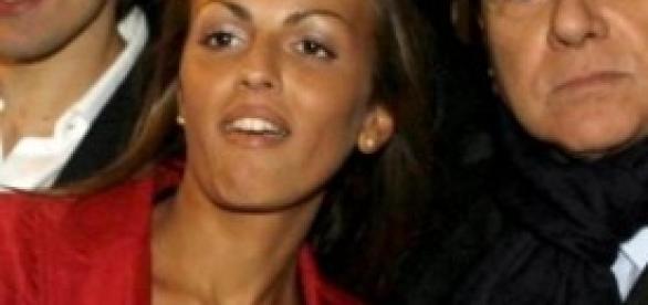 Pascale chiede aiuto al Papa, reazioni su Twitter Pascale chiede aiuto al Papa, reazioni su Twitter