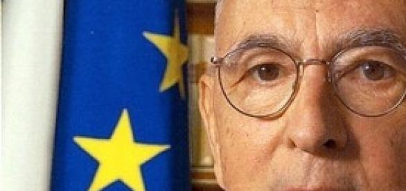Berlusconi avrebbe chiesto la grazia a Napolitano Berlusconi avrebbe chiesto la grazia a Napolitano
