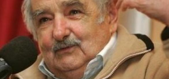 Uruguay: computer e bici a chi consegna un’arma Uruguay: computer e bici a chi consegna un’arma