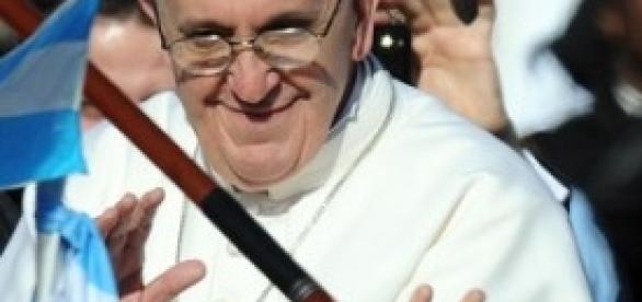 Il Santo Padre Bergoglio tra i fedeli Il Santo Padre Bergoglio tra i fedeli