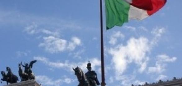 Governo: basta al doppio stipendio Governo: basta al doppio stipendio