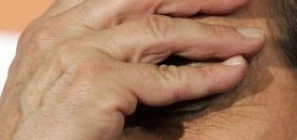 Rinvio crollo del governo da parte di Berlusconi Rinvio crollo del governo da parte di Berlusconi