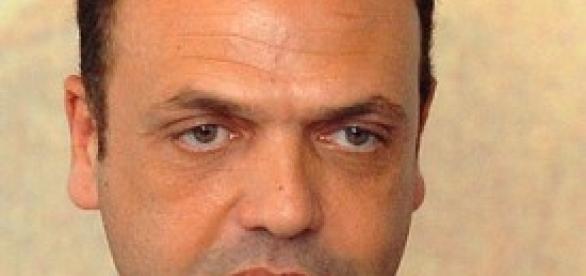 Belpietro intervista Alfano Belpietro intervista Alfano