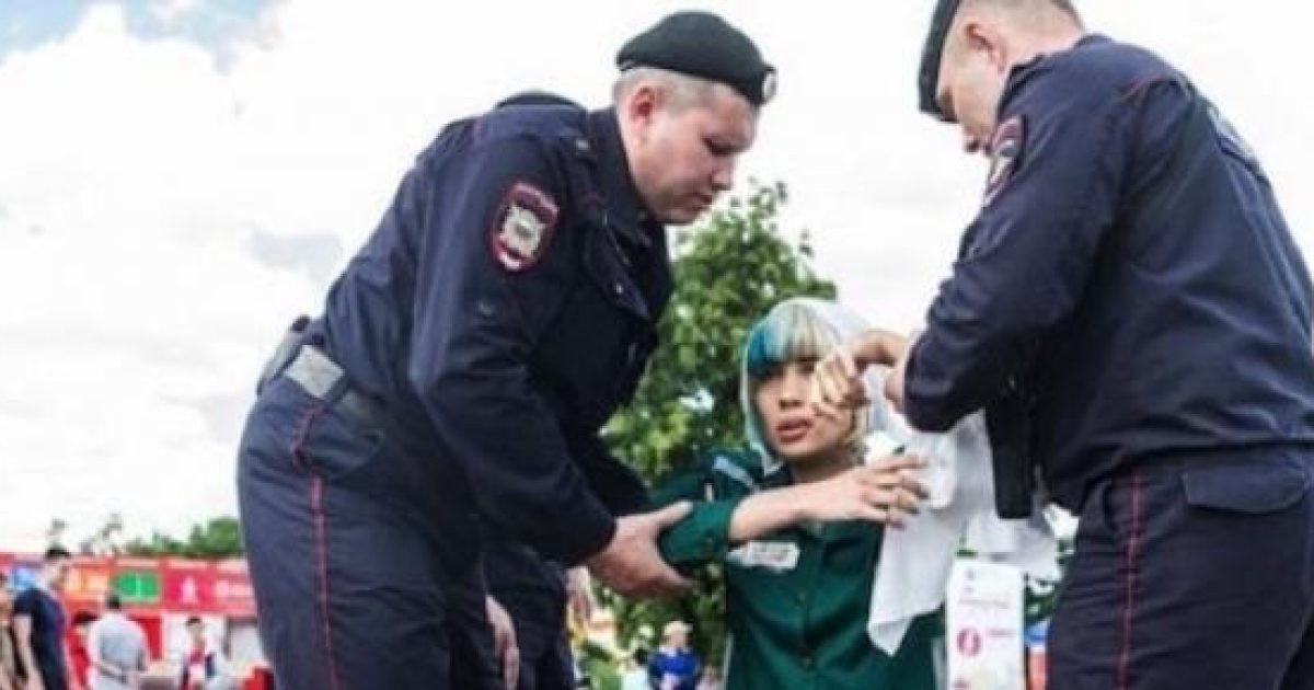 Nadya Tolokonnikova Del Grupo Pussy Riot Fue Arrestada En Mosc