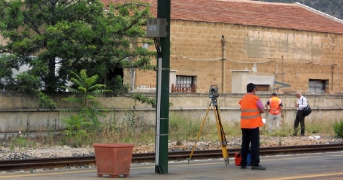 Travolto Dal Treno Alla Stazione Di Bagheria Enne Indossava Cuffiette