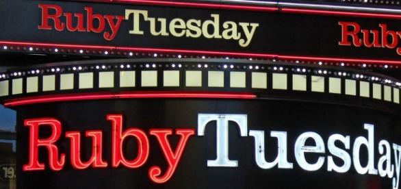 Is Ruby Tuesday Dining Room Open