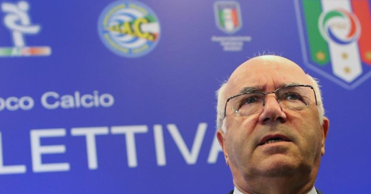 Tavecchio Sempre Pi Solo Il Presidente Figc Costretto A Lasciare