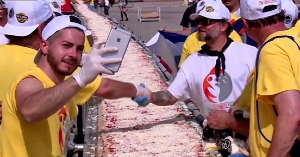 Watch California Win Worlds Longest Pizza Record After Making 6 333