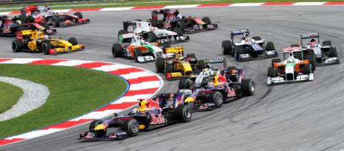 Diretta Gran Premio Ditalia La Corsa A Monza In Chiaro Su Rai Uno E Su Tv8 Diretta Gran Premio Ditalia La Corsa A Monza In Chiaro Su Rai Uno E Su Tv8