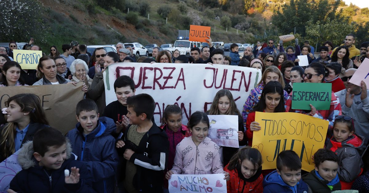 La investigación apunta a que Julen cayó de pie y murió al momento