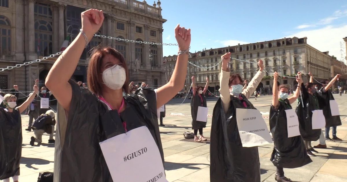 Torino Protesta Degli Infermieri Per Il Mancato Riconoscimento Dei