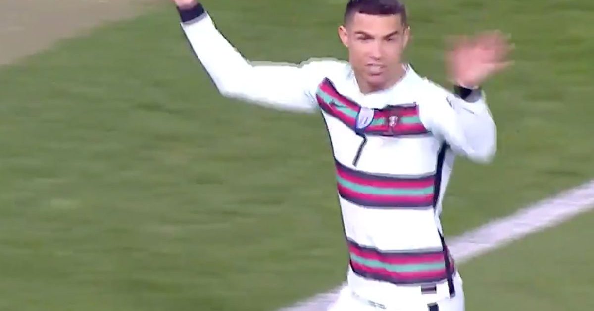 Cristiano Ronaldo fou de rage après son but refusé face à la Serbie il