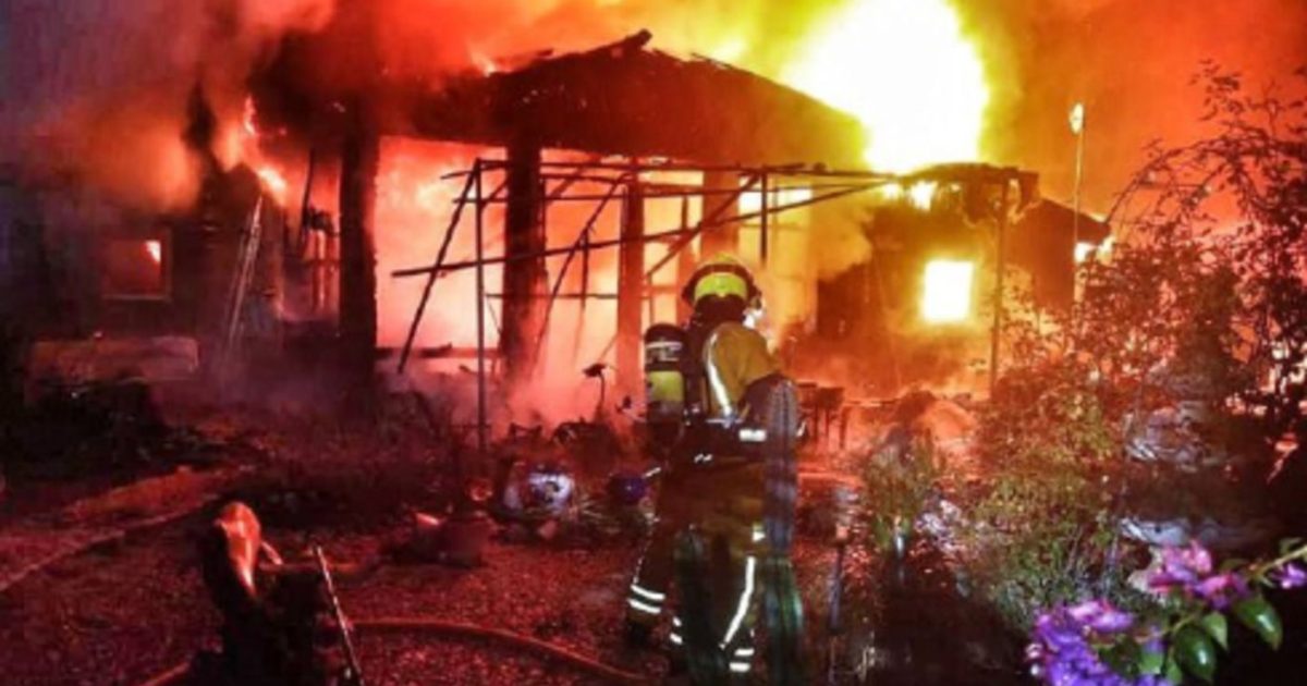 Un Muerto En El Incendio De Una Caba A De Madera En Un Camping De