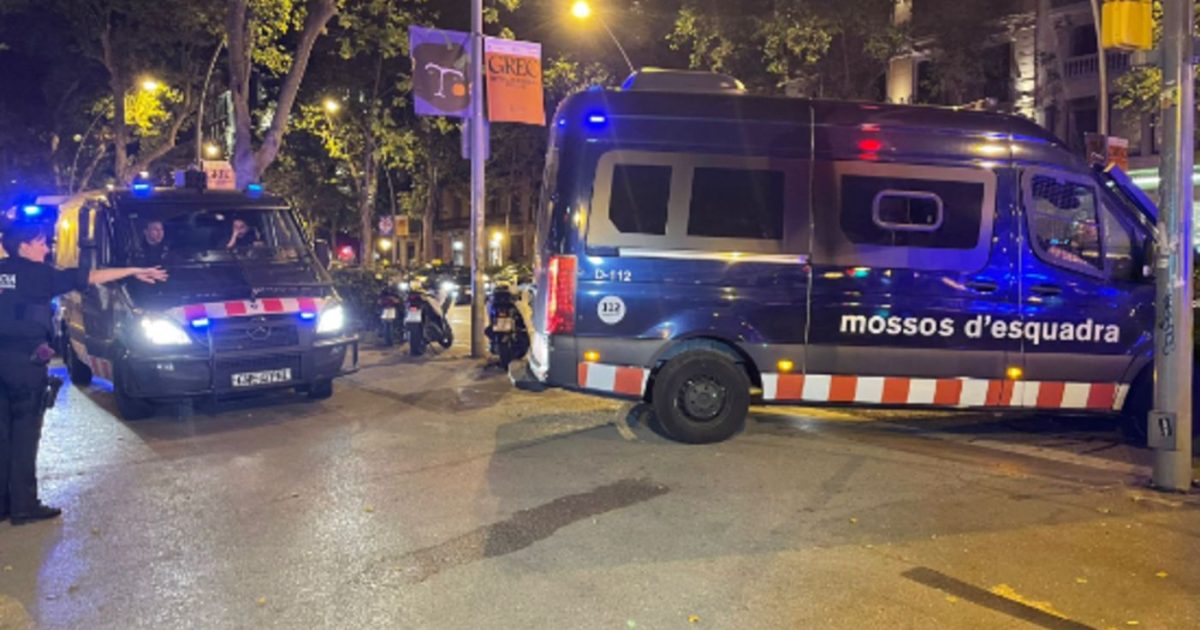 Los Mossos Encuentran Muertos A Dos Ni Os Y Su Padre En Un Piso De