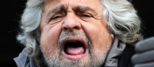 Beppe Grillo strizza l'occhio alla protesta.