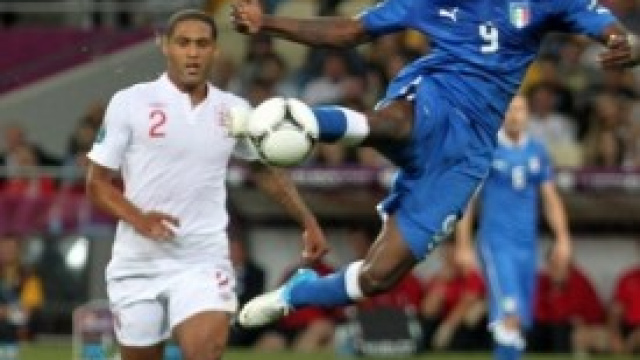 Mario Balotelli con la maglia azzurra