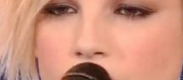 La bella Emma Marrone "avverte" i fan La bella Emma Marrone "avverte" i fan