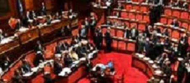 Rimborsi elettorali, guerra PD - M5S Rimborsi elettorali, guerra PD - M5S