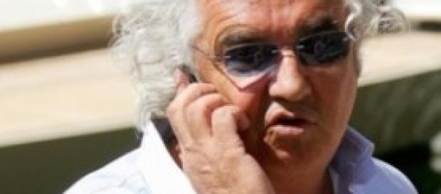 Flavio Briatore all'attacco dei vip Flavio Briatore all'attacco dei vip