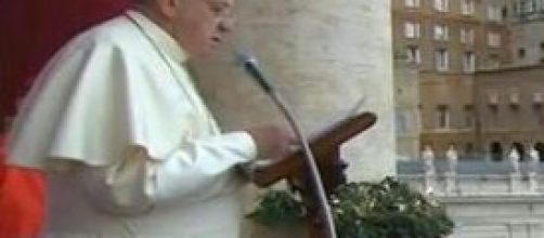 Papa Francesco a San Pietro: Buon Natale"