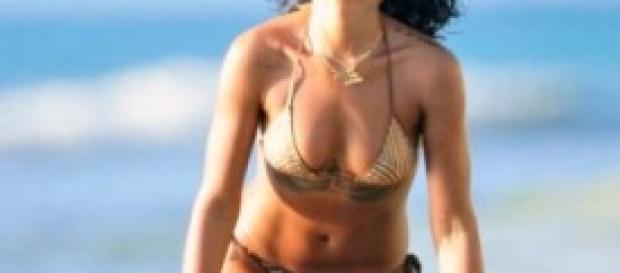 Rihanna, Capodanno alle Barbados in microbikini Rihanna, Capodanno alle Barbados in microbikini