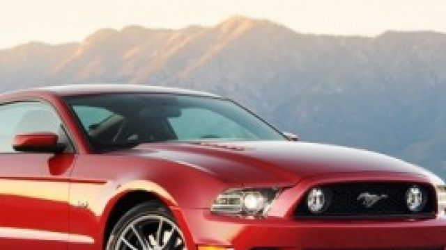 Il frontale della nuova Ford Mustang  MY 2014