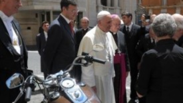 Papa Francesco e la sua adorata Harley Davidson 