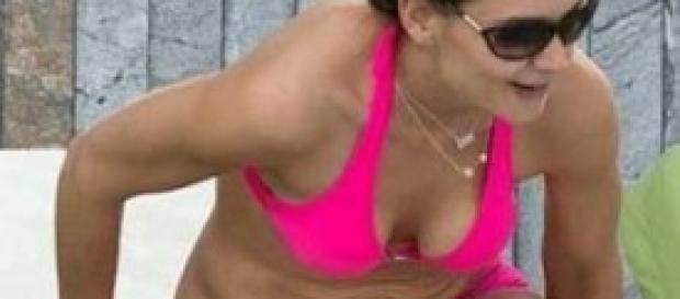Katie Holmes, primo gossip e microbikini 2014 Katie Holmes, primo gossip e microbikini 2014