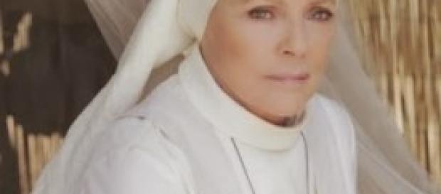 Madre, aiutami: la prima puntata con Virna Lisi Madre, aiutami: la prima puntata con Virna Lisi