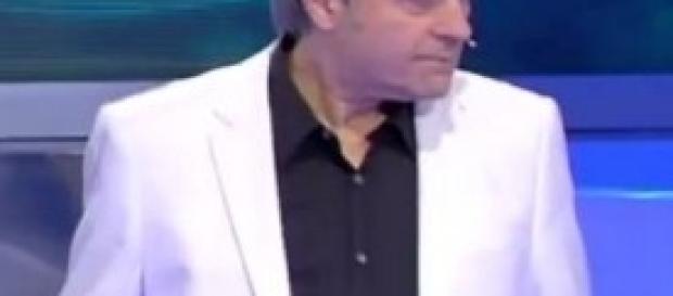 Giuliano sfila a Uomini e donne Giuliano sfila a Uomini e donne
