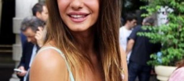 Uomini e Donne trono classico, Anna bacia Emanuele Uomini e Donne trono classico, Anna bacia Emanuele