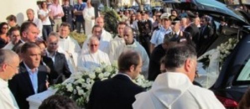 Aragona, funerale dei fratellini Laura e Carmelo
