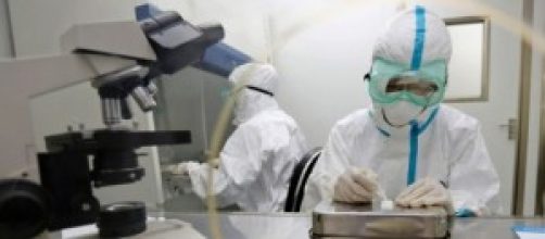 Científicos del Instituto Malbrán contra el ébola.