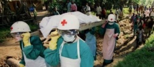 Soccorsi in Africa per arginare contagio ebola