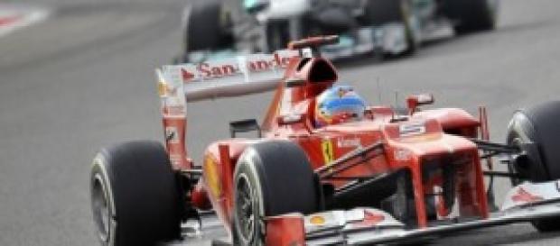 Fernando Alonso pilotando su Ferrari Fernando Alonso pilotando su Ferrari