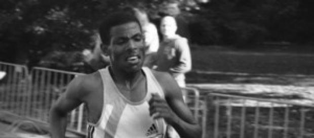 Haile Gebrselassie en carrera. Haile Gebrselassie en carrera.