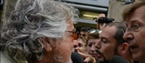 Beppe Grillo contestato nella sua Genova