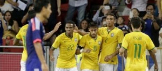 Neymar autor de los cuatro goles de su equipo Neymar autor de los cuatro goles de su equipo
