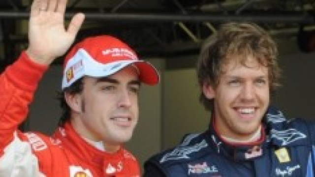 Alonso (33) e Vettel (27)