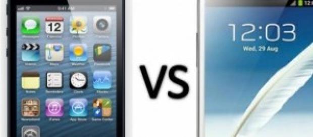 iPhone 5 vs Samsung Galaxy Note 2 iPhone 5 vs Samsung Galaxy Note 2