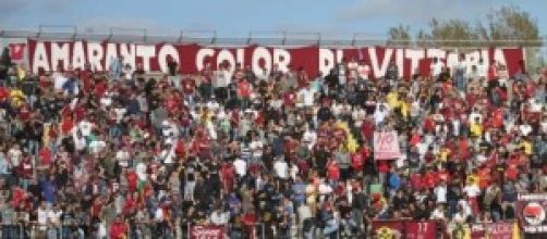 Serie B Livorno-Crotone, venerdì 3 alle 20:30