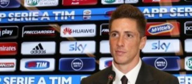l'attaccante rossonero Fernando Torres l'attaccante rossonero Fernando Torres