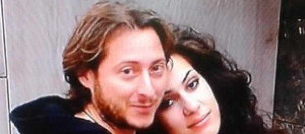 Sembra scoppiato l'amore tra i due ex del GF13. Sembra scoppiato l'amore tra i due ex del GF13.