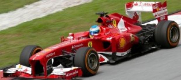 Fernando Alonso en su Ferrari. Fernando Alonso en su Ferrari.
