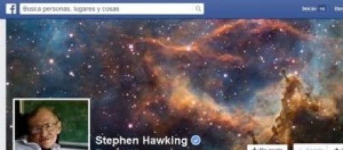 Stephen Hawking estrena página en Facebook