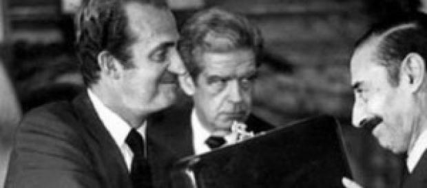 El Rey Juan Carlos I y el dictador Videla El Rey Juan Carlos I y el dictador Videla