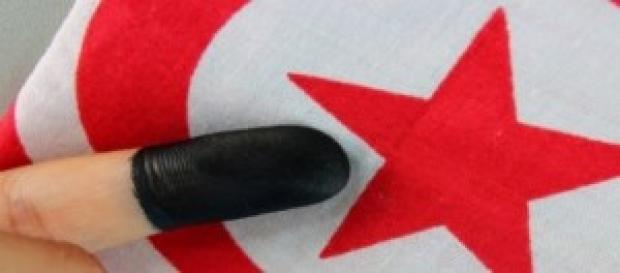 index trompé dans une encre indélébile index trompé dans une encre indélébile