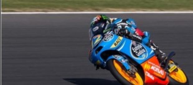 Álex Márquez sobre su moto. Álex Márquez sobre su moto.