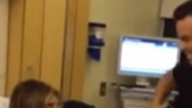 Robbie Williams al fianco della compagna Ayda